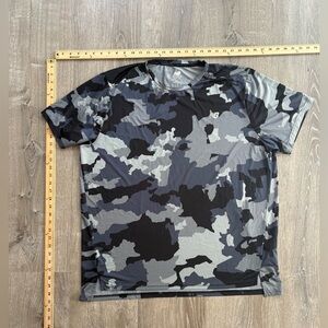 New Balance Camo Athletic Shirt 2XL Gym Workout Tee